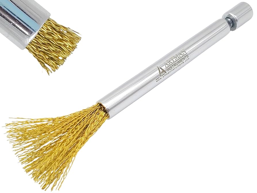 Cleaning brush